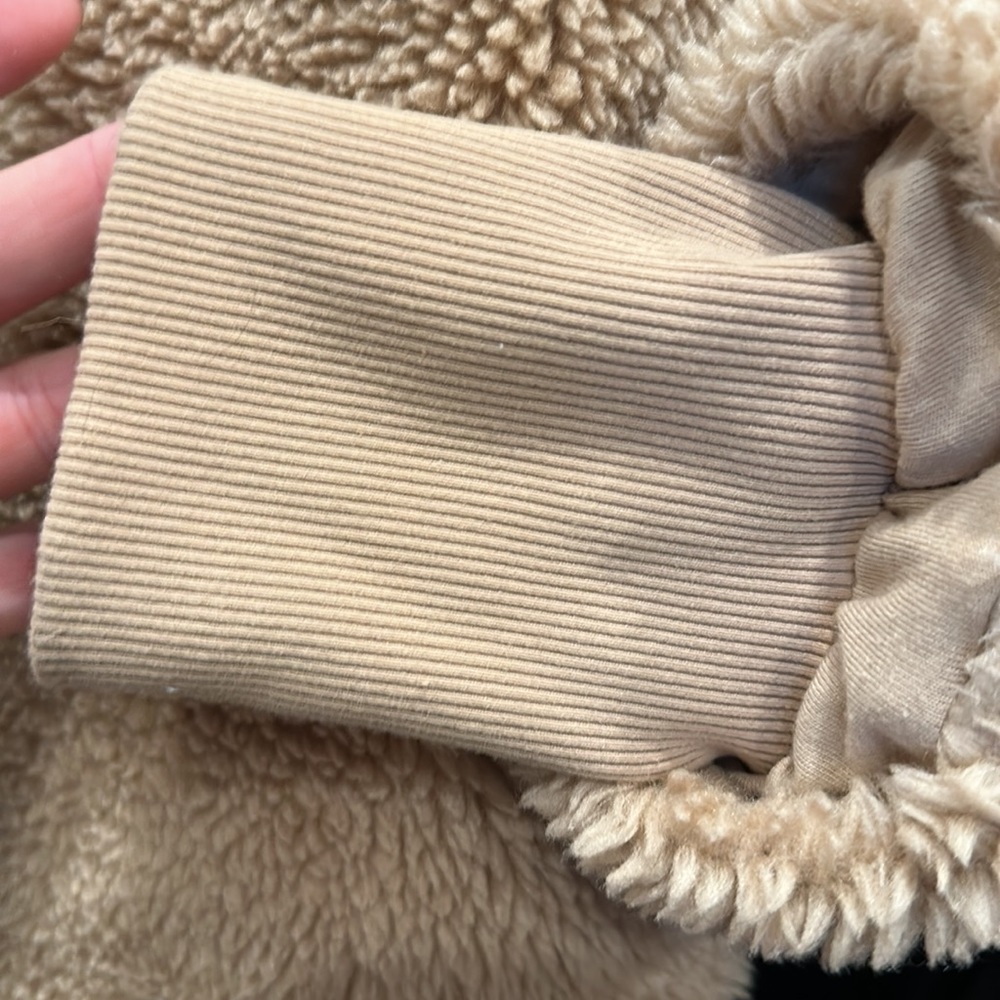 Foxy Sherpa camel jacket ALO removable hood xs - Picture 10 of 10